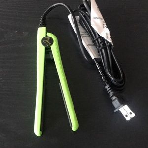 PYT – MINI HAIR STRAIGHTENER